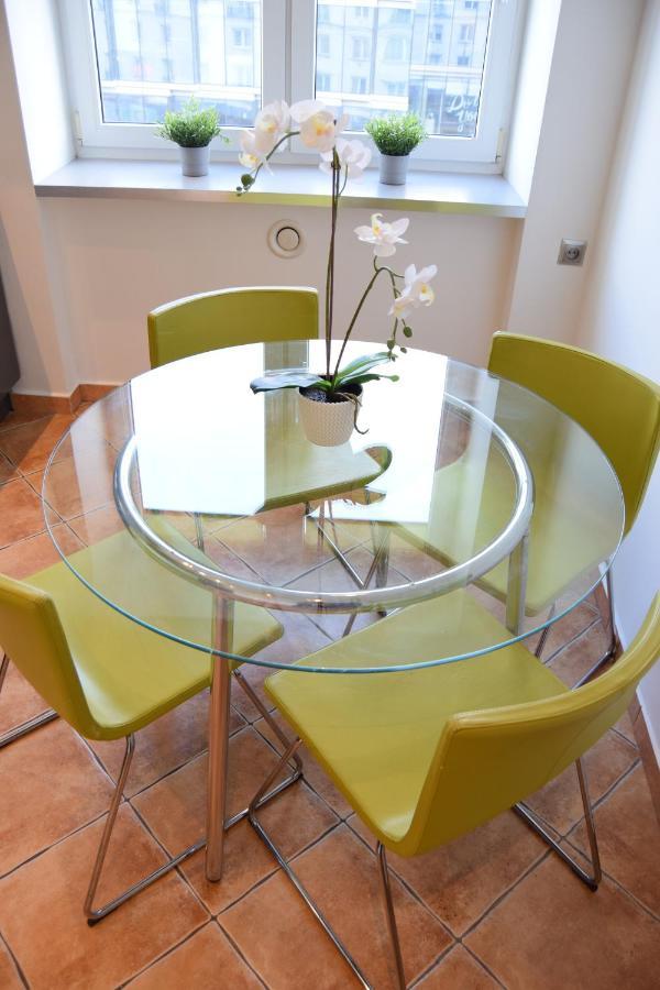 Be My Guest - Krucza Elegant Apartment - Rondo De Gaulle'A Center Of Warsaw Metro Wi-Fi Breakfast Exterior photo