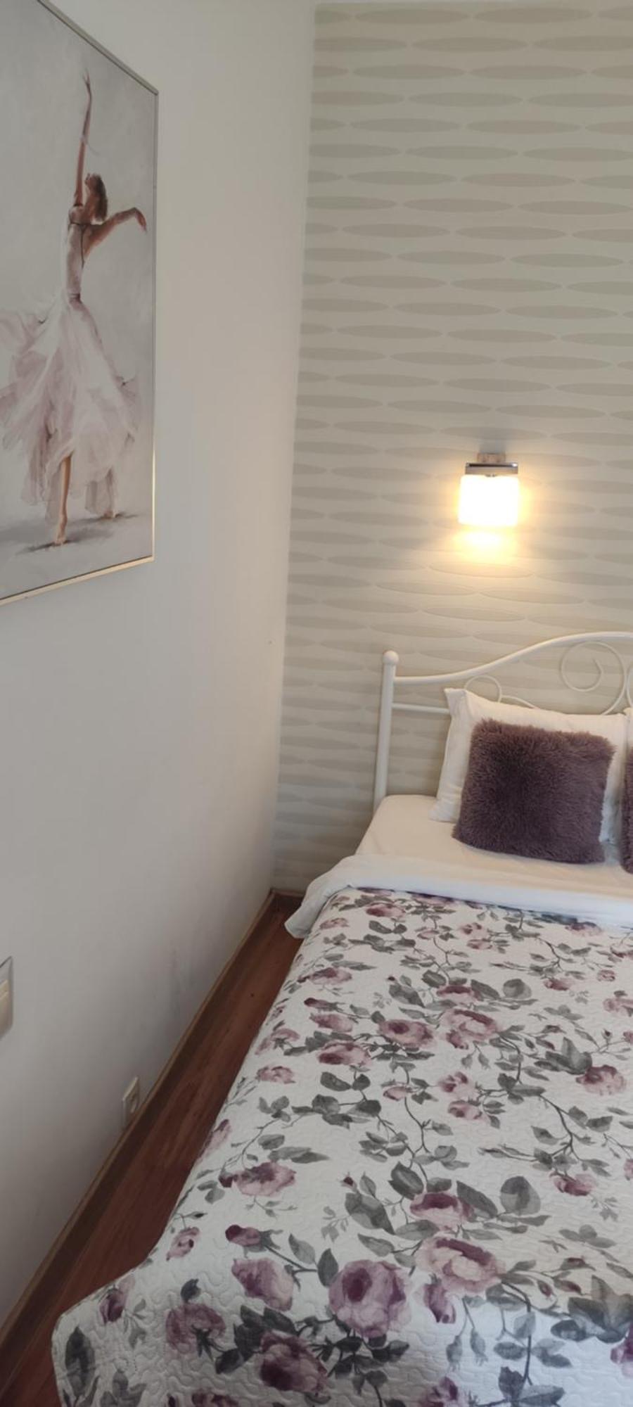 Be My Guest - Krucza Elegant Apartment - Rondo De Gaulle'A Center Of Warsaw Metro Wi-Fi Breakfast Room photo